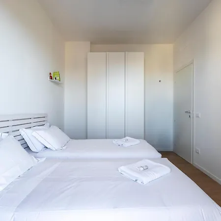 New 2bdr - Attico Panoramico Con Posto Auto شقة