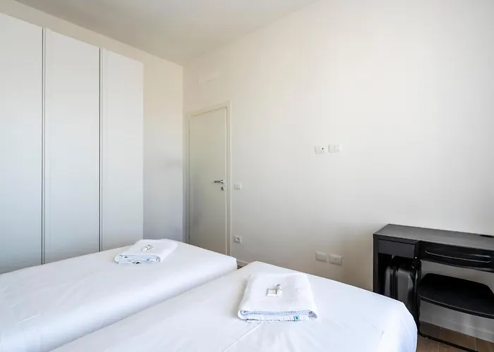 New 2bdr - Attico Panoramico Con Posto Auto Appartamento *