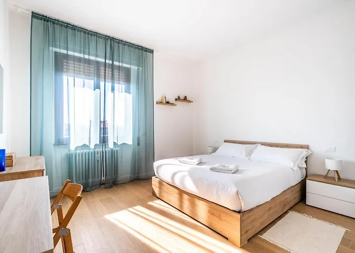 New 2bdr - Attico Panoramico Con Posto Auto * Firenze
